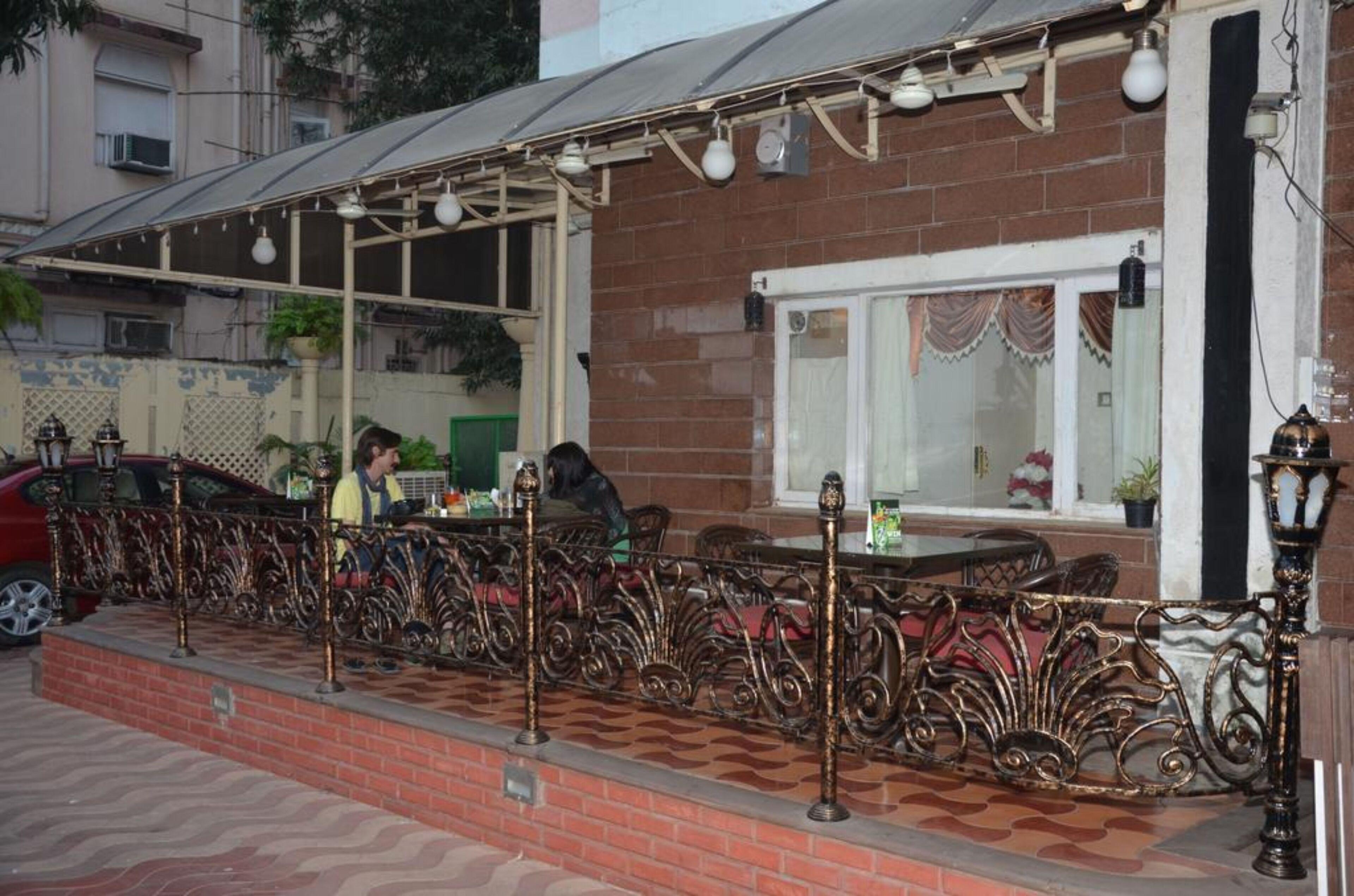 Sea Palace Hotel - Near Gateway Of India — Photos 1